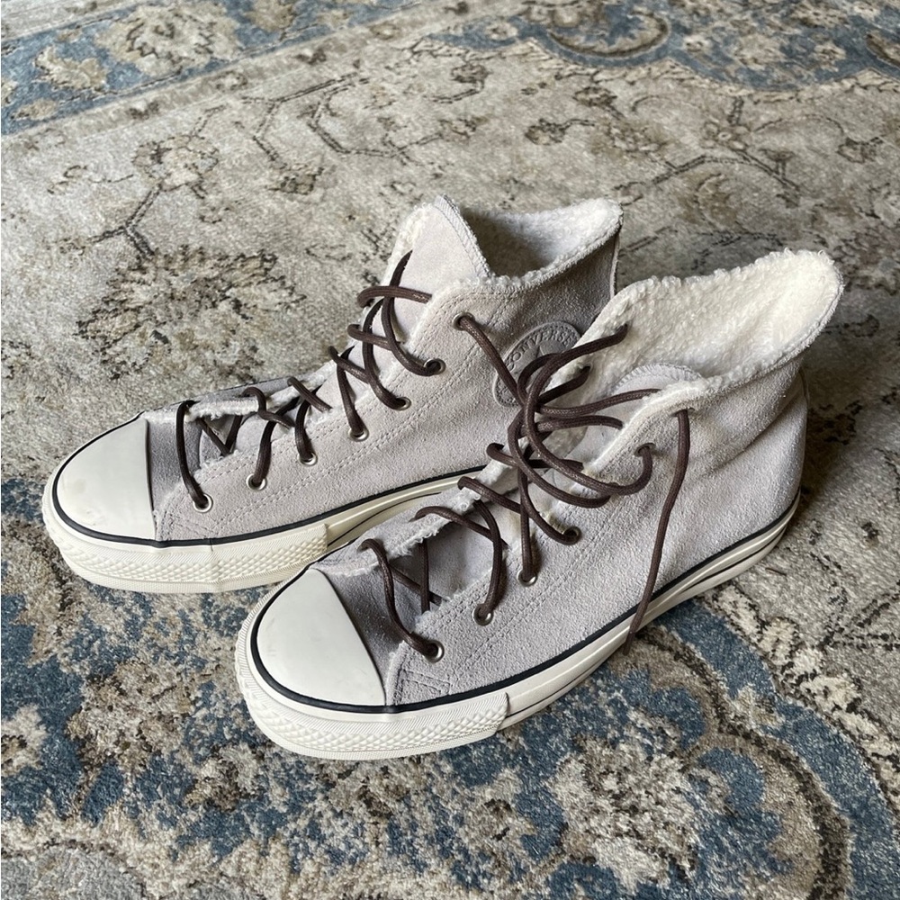 Sherpa Lined Grey Converse